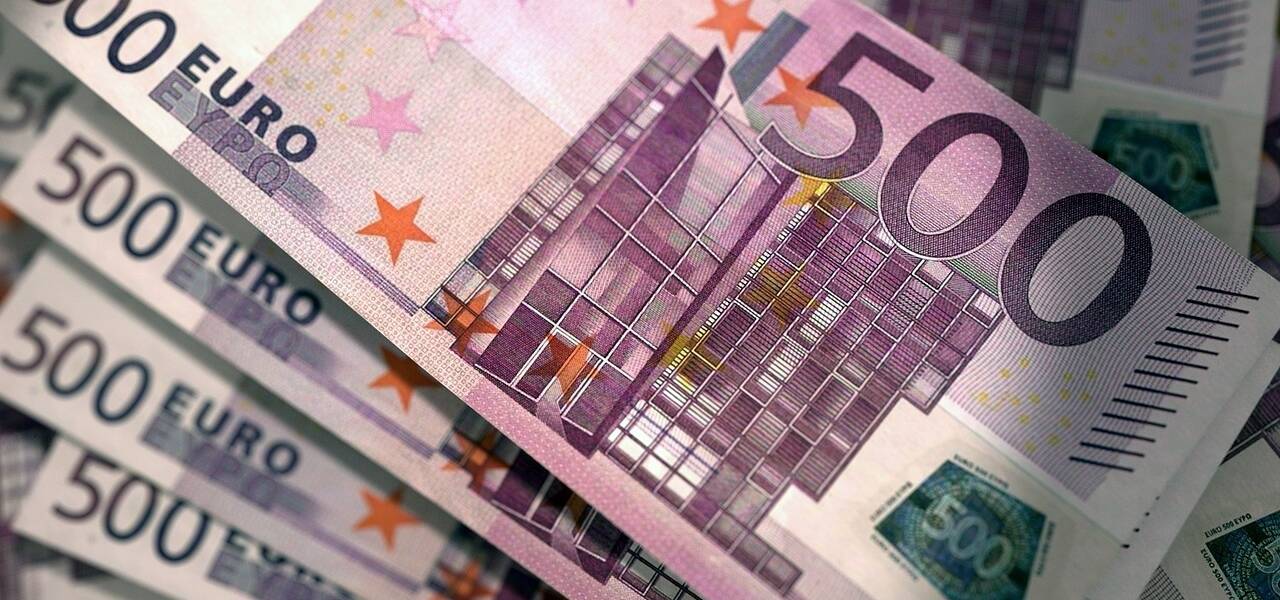 EURCAD Terpuruk Setelah BOC Menaikkan Suku Bunga