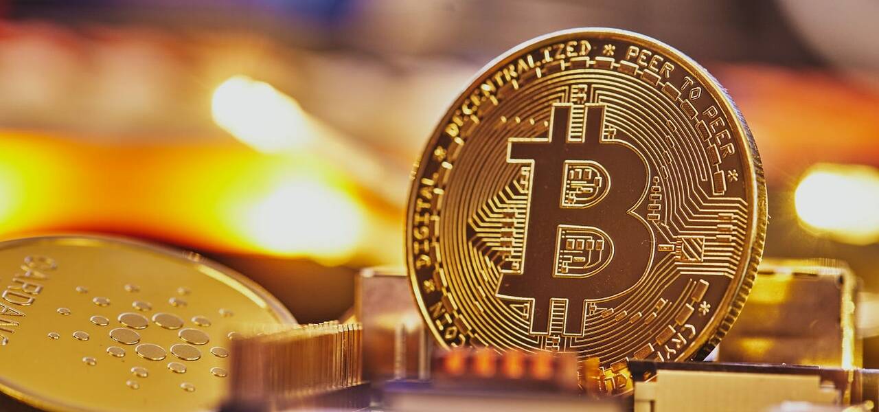 Bitcoin Mendekati Rekor Tertinggi di Atas $72K